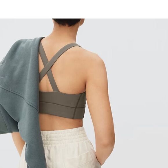 EVERLANE Perform Cropped Top Size Small - Picture 3 of 8